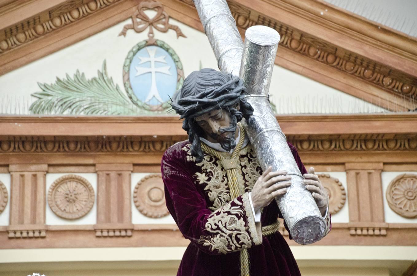 La Rambla vive una histórica jornada con la salida de Jesús Nazareno