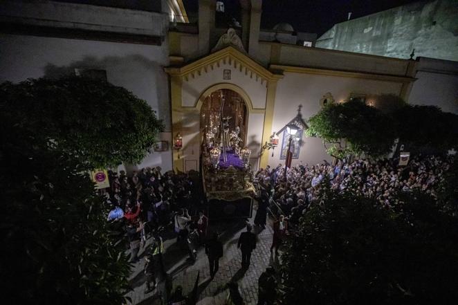 Contemplaci N Y Oraci N Del Silencio En La Madrugada De Sevilla