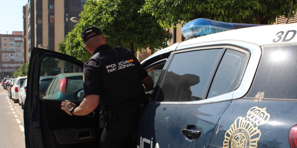 Un Ciudadano Retiene A Un Ladr N Que Acababa De Robar A Un Anciano En