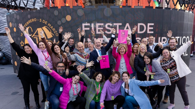Celebración del reconocimiento en el escenario de la edición 2023 en curso