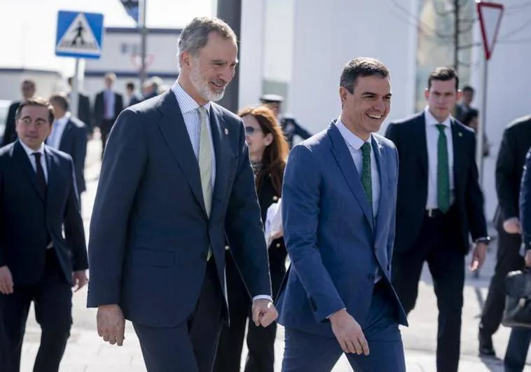 El Rey inaugura las nuevas instalaciones de espacio de Airbus en Getafe