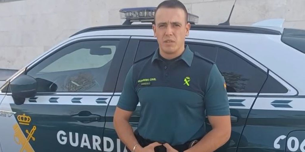 Un guardia civil en prácticas y fuera de servicio detiene a un hombre