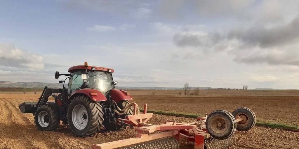 Cerca Del De Los Agricultores Y Ganaderos De Castilla Y Le N Se Ha