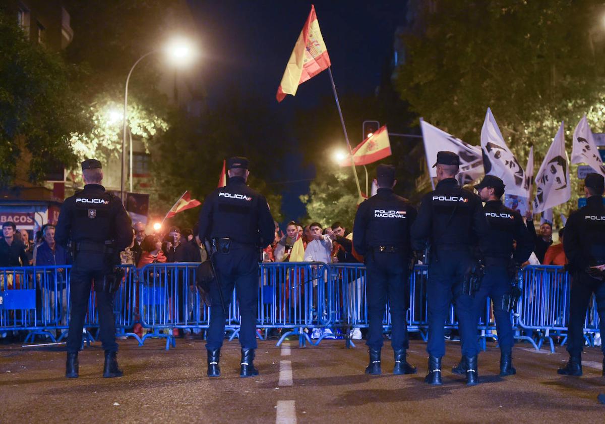 La Polic A Nacional Incauta Una Pistola A Un Militar Que Iba A