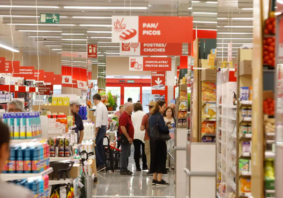 Supermercados Y Centros Comerciales Que Abren En Granada El 6 De Enero