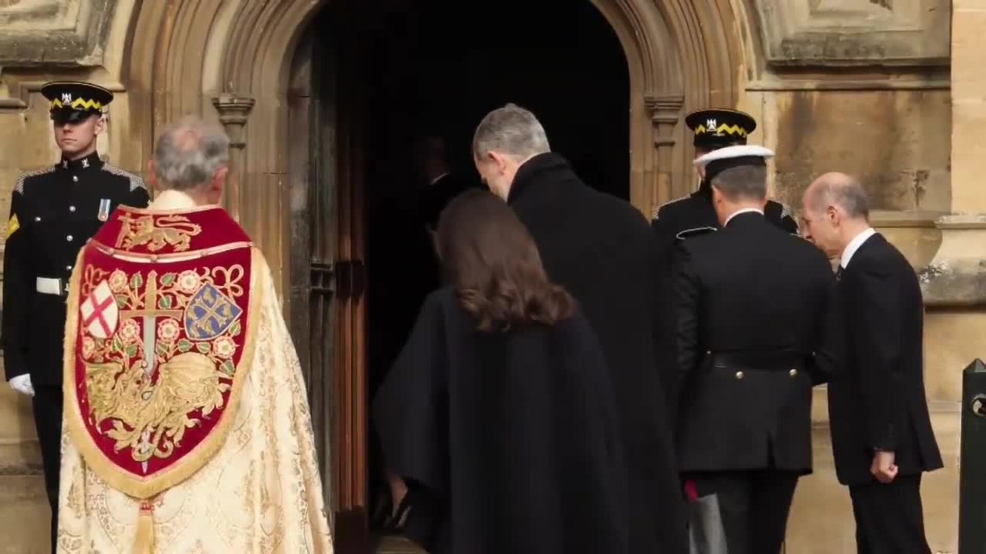 Felipe VI y Juan Carlos I se rencuentran en Windsor dos meses después