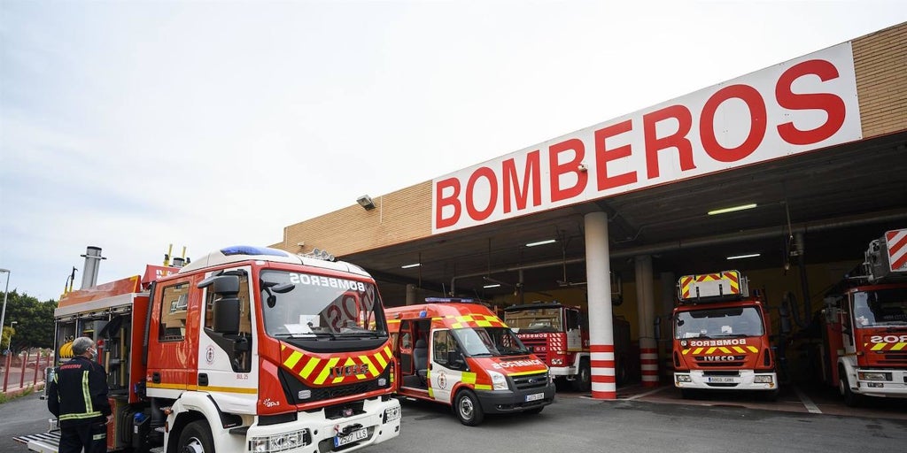 Medio Centenar De Vecinos Desalojados Por Un Incendio Sin Heridos En Un