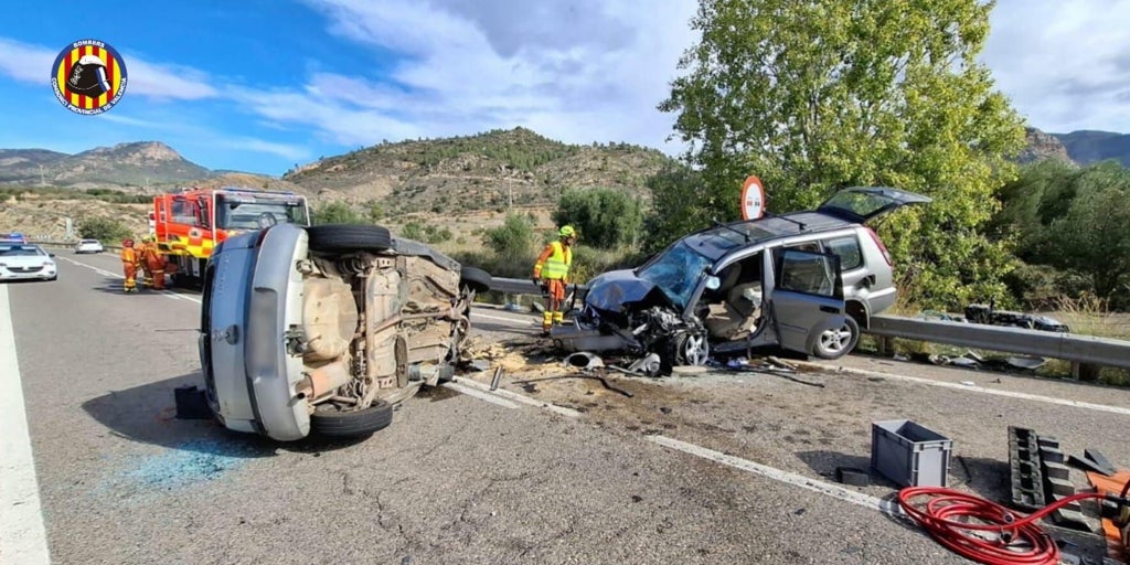 Un Muerto Y Dos Heridos Tras Colisionar Dos Coches Entre Los Municipios