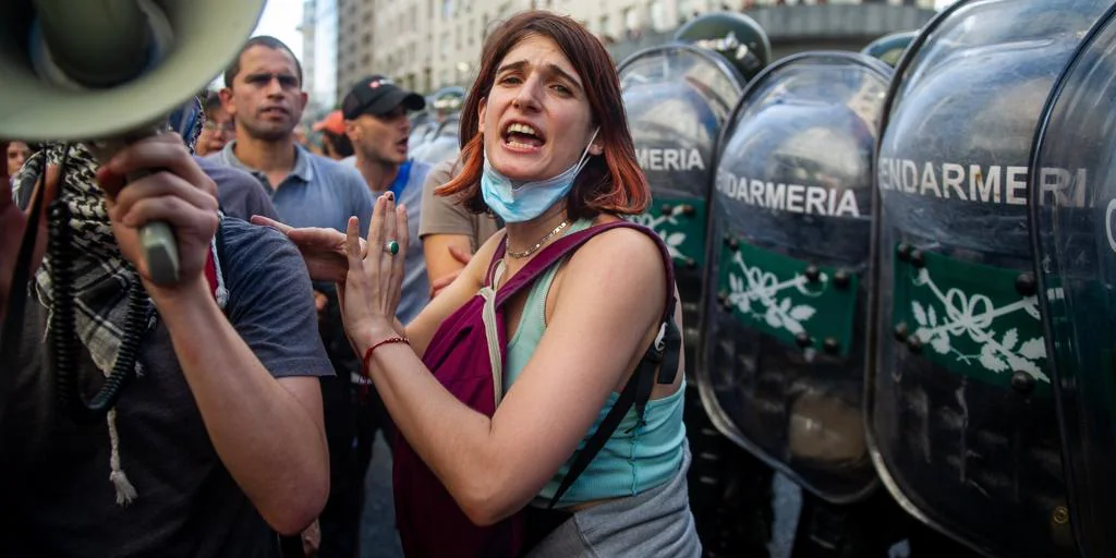 Milei Encara Las Primeras Protestas De Los Piqueteros En Las Calles