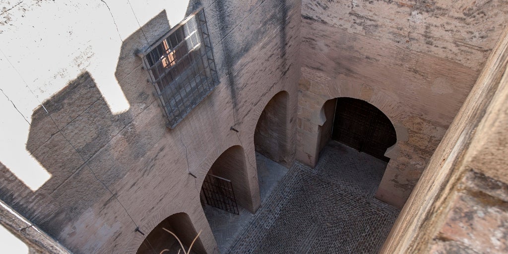 Patrimonio Aprueba La Restauraci N En Sevilla De La Puerta De C Rdoba Y