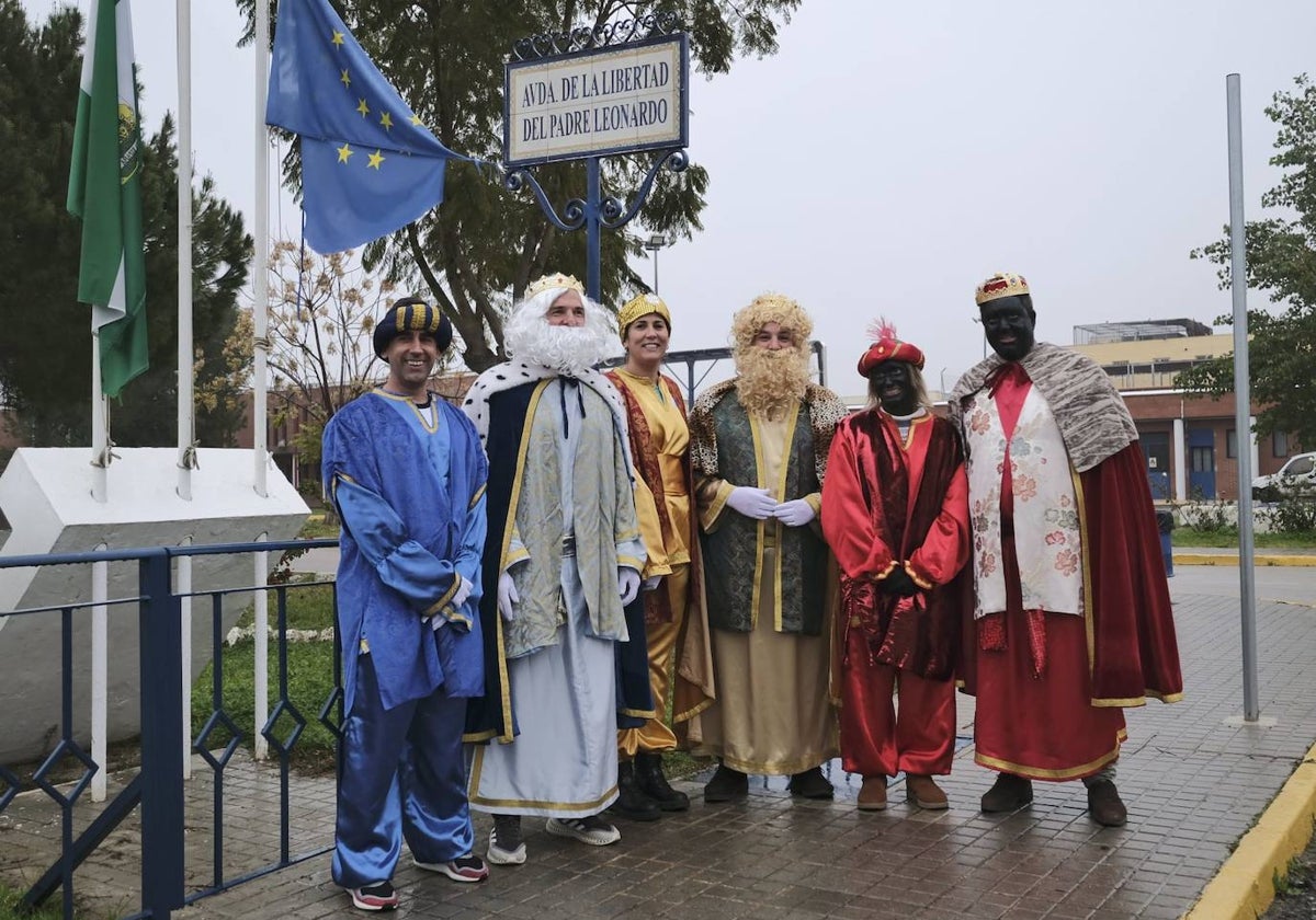 Los Reyes Magos De La Fundaci N La Caixa Entregan Mil Regalos A Los