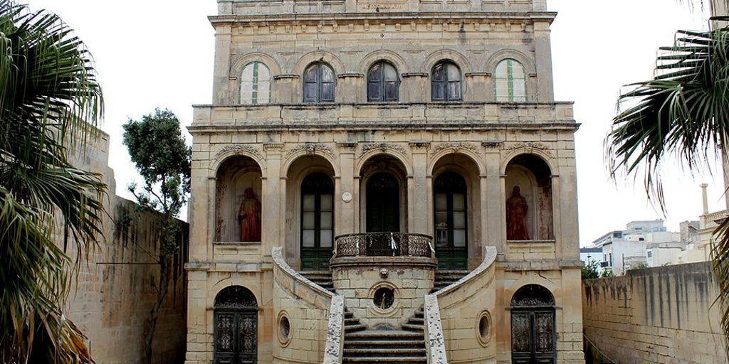 La Nica Residencia De Isabel Ii En El Extranjero Es Este Palacete Que