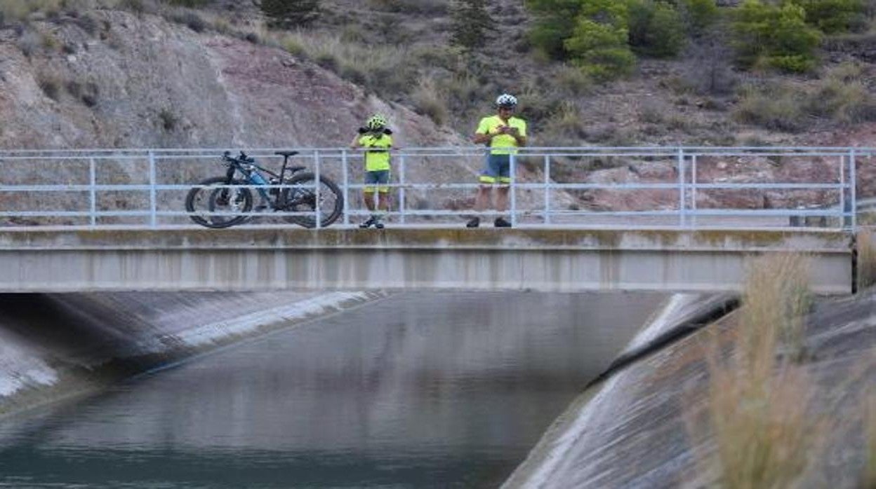 El PSOE lleva a las Cortes el trasvase un problema sin solución hasta