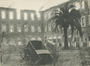El cuartel de Simancas en Gijon tras haber sido tomado por los republicanos