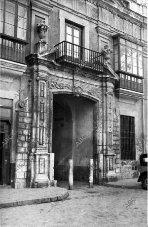 Portada de la casa de la Moneda (Publicada en el suplemento Abc Sevilla)