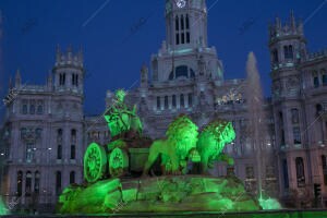 celebracion del dia de san Patricio conla Cibeles iluminada en verde Foto Isabel...