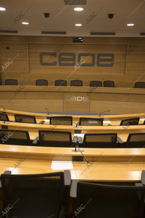 Salones de reuniones y juntas auditórium en la sede de la CEOE