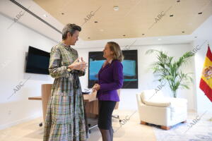 La vicepresidenta Nadia Calviño mantiene una reunión con la vicepresidenta de la...