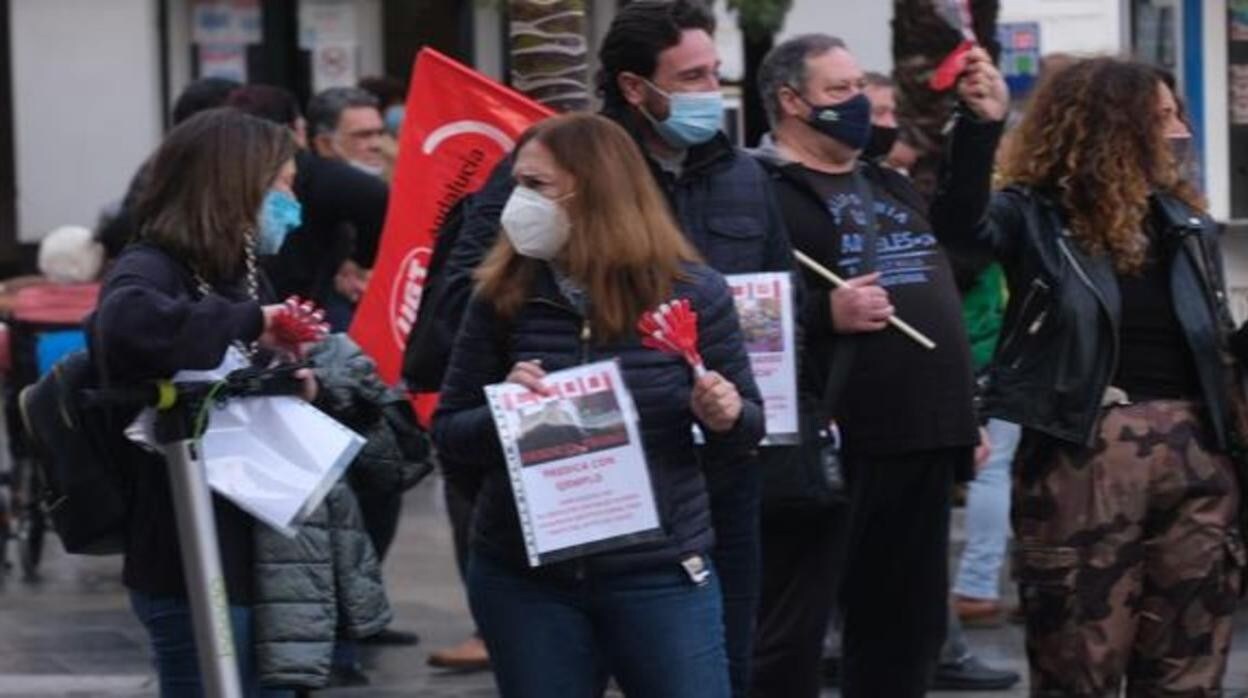 UGT también se coloca frente al alcalde en la crisis de la Policía