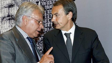 Las puyas de González a Zapatero
