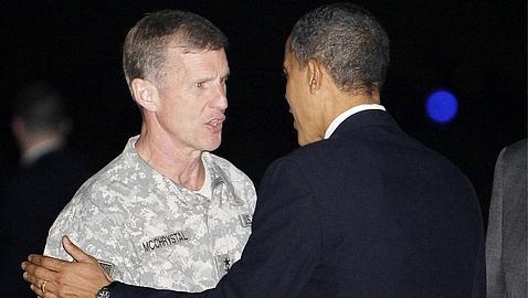 Obama hablará con McChrystal antes de decidir sobre su destitución