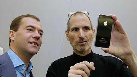 Medvédev en EE.UU. para relanzar el comercio y la colaboración tecnológica