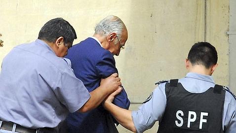 El dictador Videla se sienta en el banquillo por el fusilamiento de 29 presos políticos