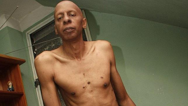 Fariñas no abandonará la huelga hasta que Castro no libere a varios presos enfermos