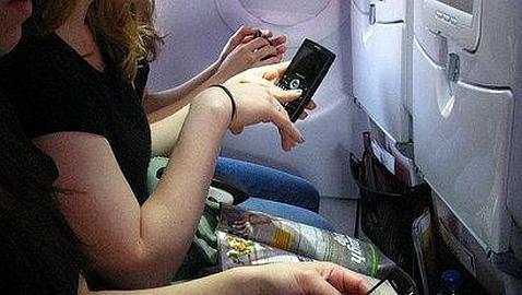 Los pasajeros ya podrán hablar y enviar mensajes dentro del avión