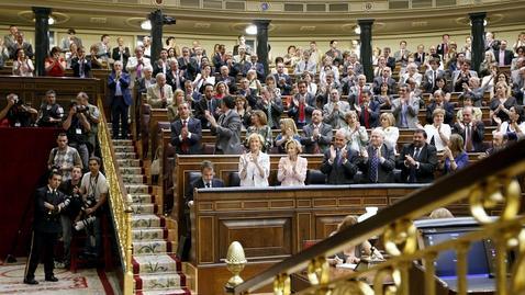 Hemiciclo semivacío y una consigna en el PSOE: Rajoy falta por su «mal perder»