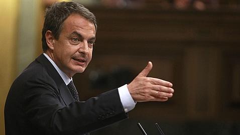 Zapatero anuncia que acabará con los anuncios de contactos en la prensa