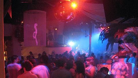 La Guardia Civil alerta sobre el aumento del consumo del «gas de la risa»