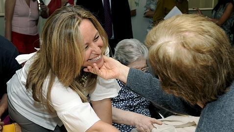 Sanidad inicia su cruzada contra los alimentos hipercalóricos en los colegios