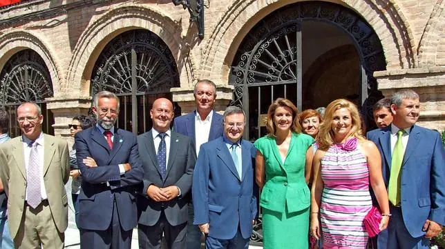 Cospedal y dirigentes del PP visitan las fiestas de Escalonilla