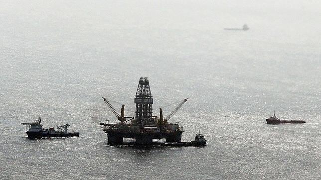 BP anuncia pérdidas multimillonarias después del vertido del golfo de México