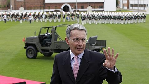 Uribe denuncia a Chávez ante la Corte Penal Internacional