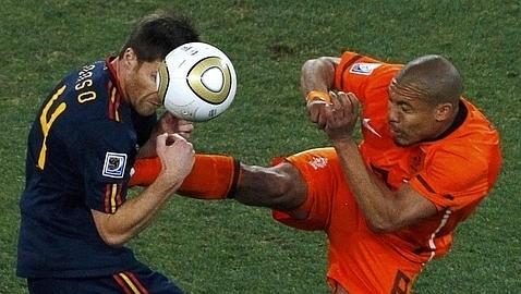Howard Webb: «Debería haber expulsado a De Jong»