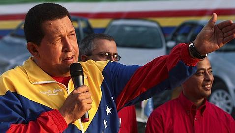 Chávez amenaza con llevar a juicio a un miembro de la autoridad electoral