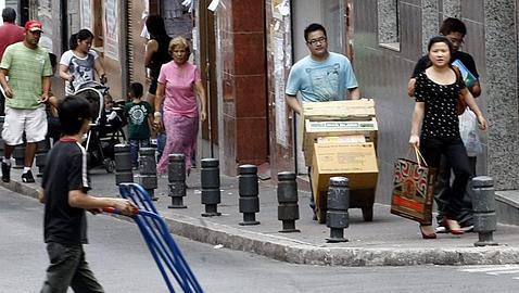 El comercio chino devora al español