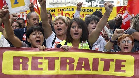 Los sindicatos prolongan su desafío a Sarkozy con una nueva jornada de huelga