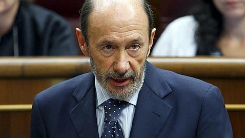 Rubalcaba anuncia más días libres para la Guardia Civil