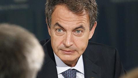 Zapatero asegura que Garmendia «está sorprendida» ante los rumores de su marcha