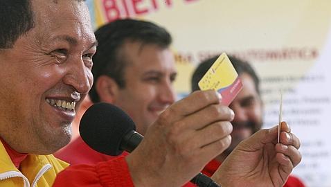 Chávez amenaza con quitar el presupuesto a los gobiernos opositores