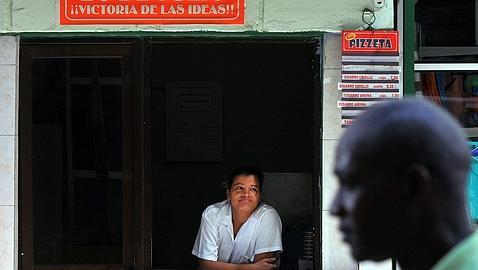 Castro eliminará medio millón de empleos públicos para reforzar el sector privado