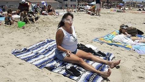 El alcalde de Nueva York quiere prohibir el tabaco en parques y playas