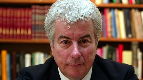 Ken Follett regresa a las librerías