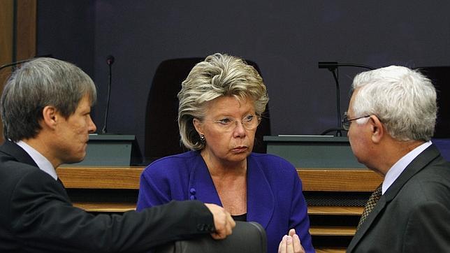 La Comisión se pliega ante Francia por la expulsión de gitanos