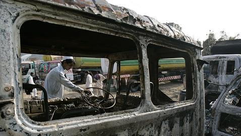 Seis muertos en un ataque contra camiones de suministro de la OTAN en Pakistán