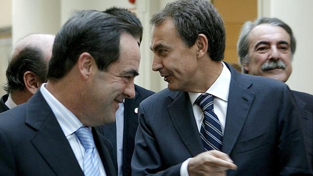 ...Y Bono se coló en la foto