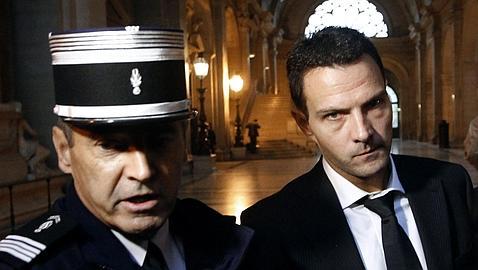 «Société Générale sacrificó al soldado Kerviel»